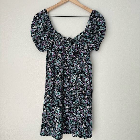 SO Womens Blue Floral Mini Dress Puff Sleeve Babydoll Keyhole Preppy Size Medium - Picture 2 of 7